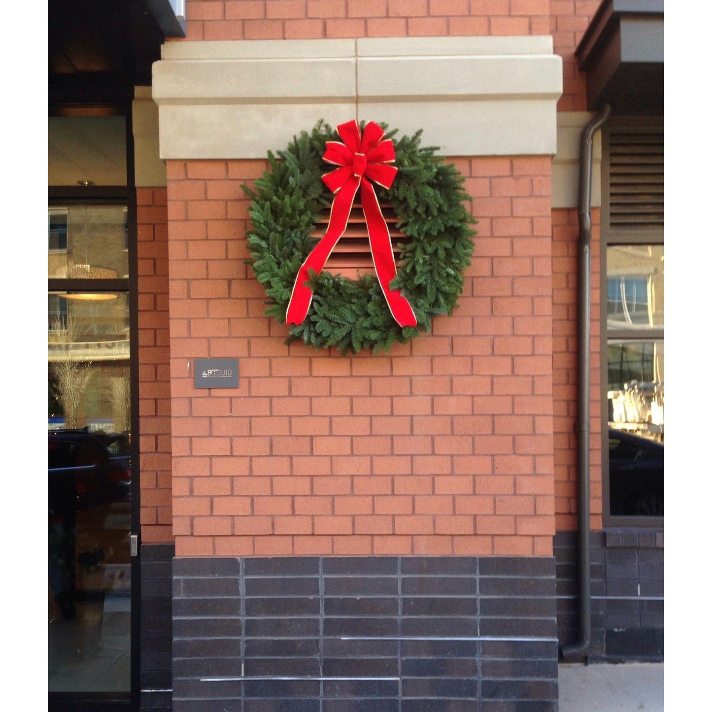 Lifelike Wreaths with Bow