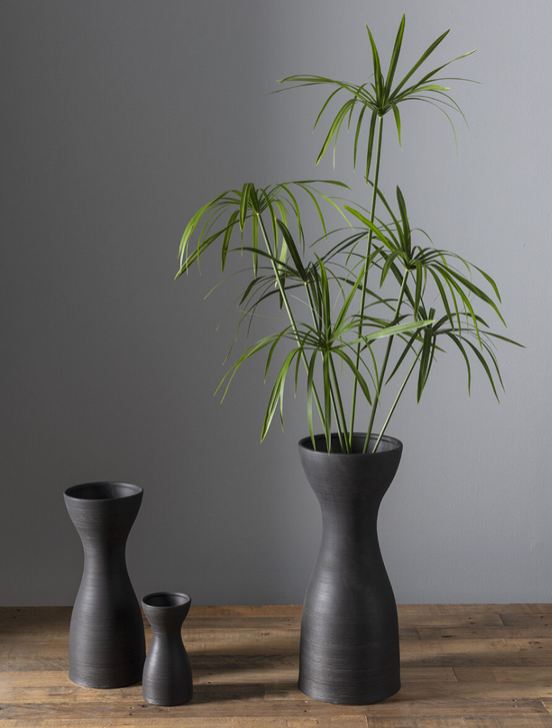 Curvy Black Vase