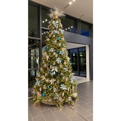 Lifelike Trees with White Lights